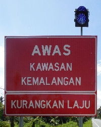 Vorsicht Unfall-Zone Weniger schnell!